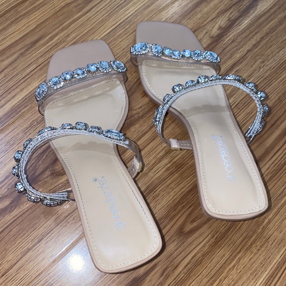 RAEVEN EMBELLISHED HEELED SANDAL - Picture 3 of 6